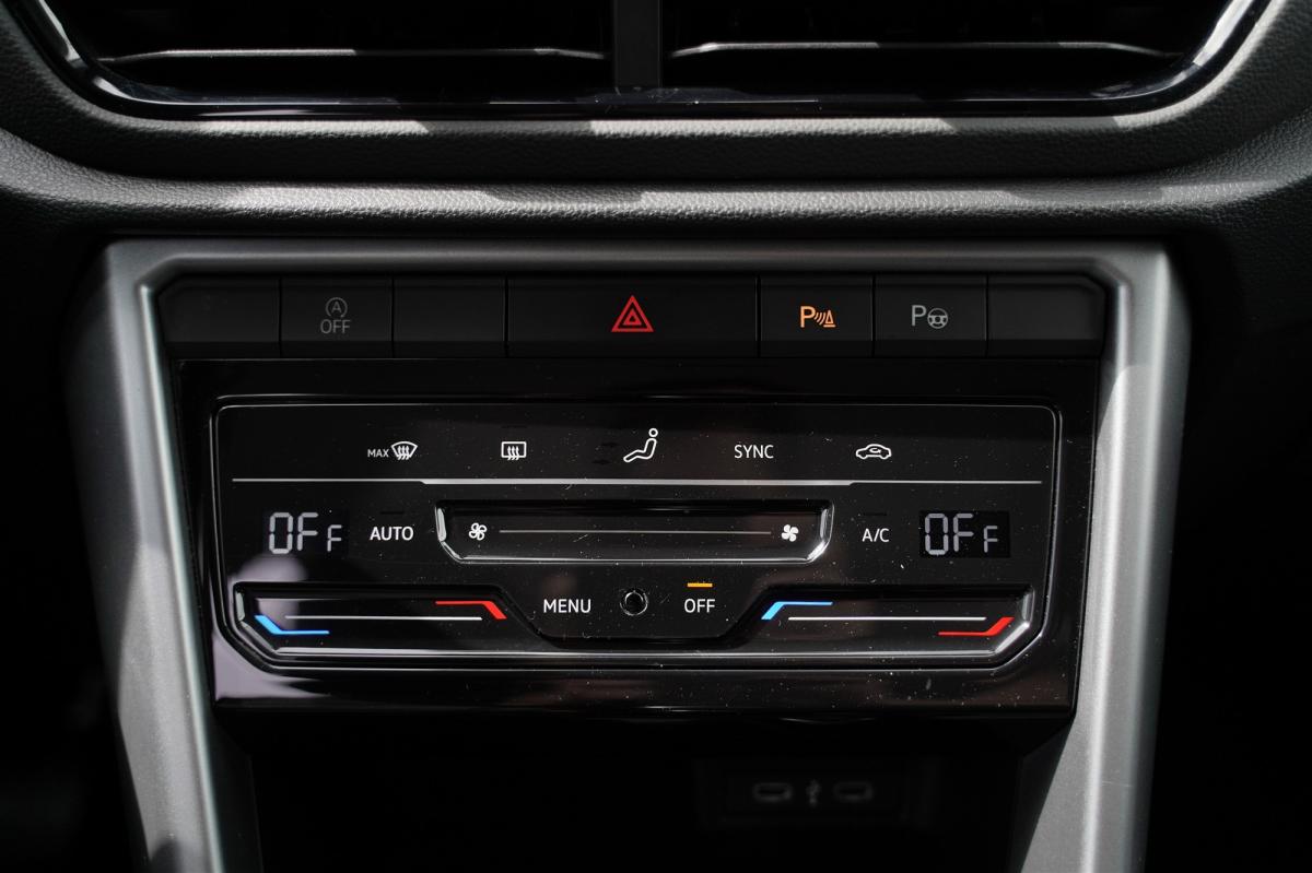 volkswagen-t-roc-2023-gasolina-999cc