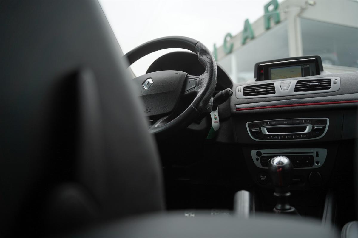 renault-megane-sport-tourer-2014-diesel-1461cc