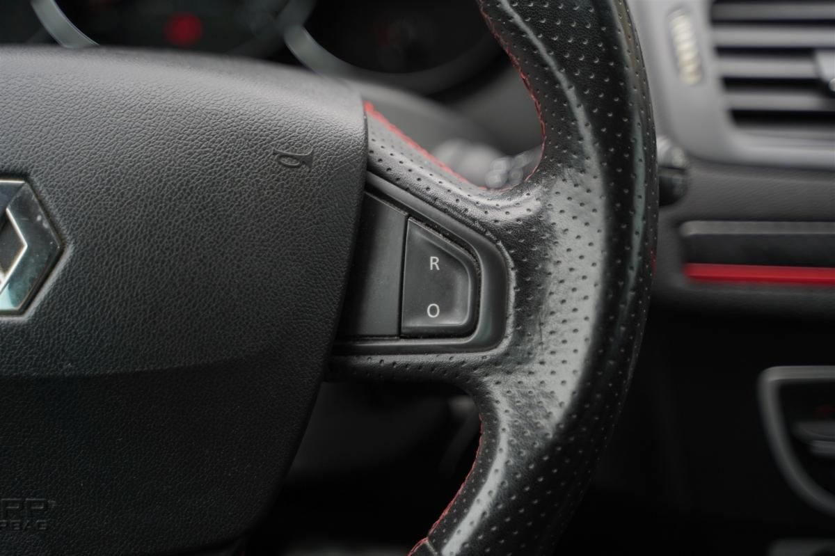 renault-megane-sport-tourer-2014-diesel-1461cc