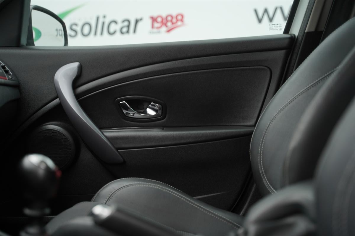 renault-megane-sport-tourer-2014-diesel-1461cc