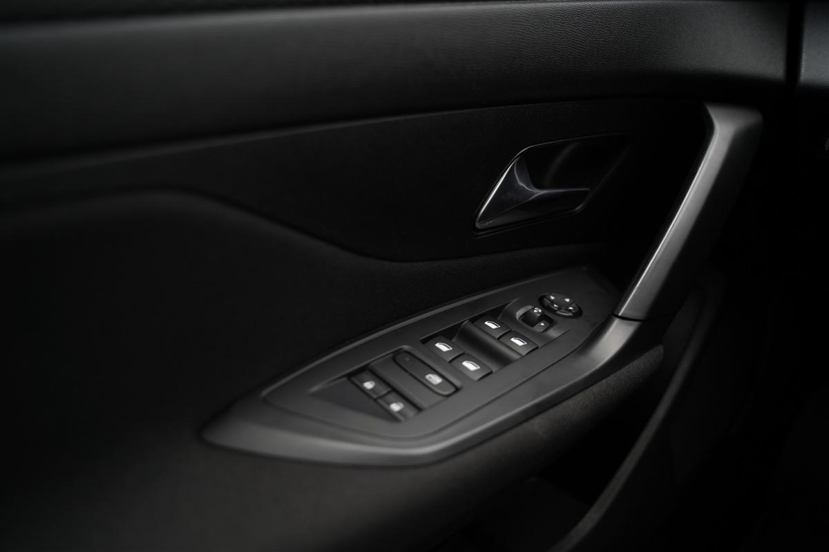 peugeot-308-2022-diesel-1499cc