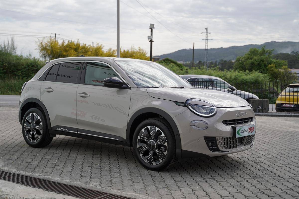 fiat-600-2025-gasolina-1199cc