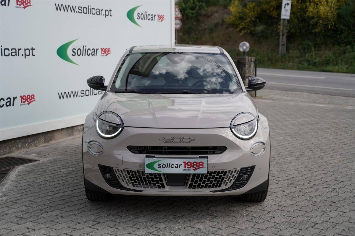 fiat-600-2025-gasolina-1199cc