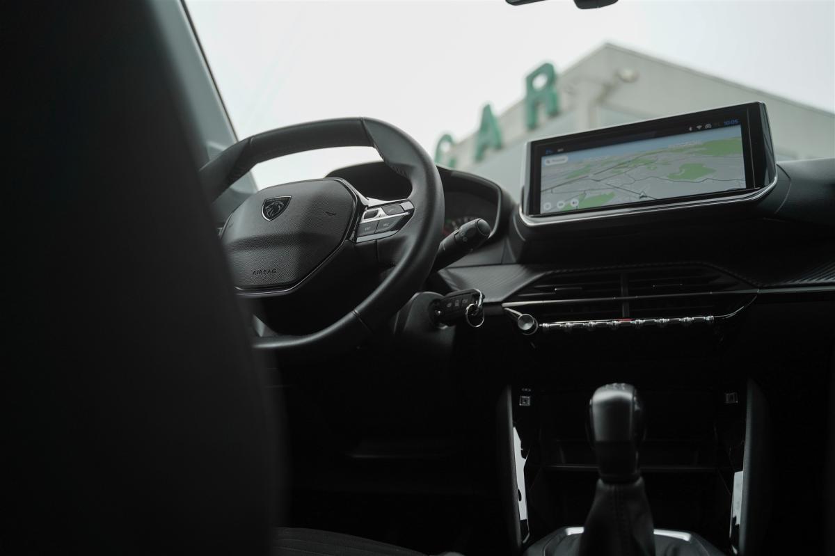 peugeot-208-2024-gasolina-1199cc