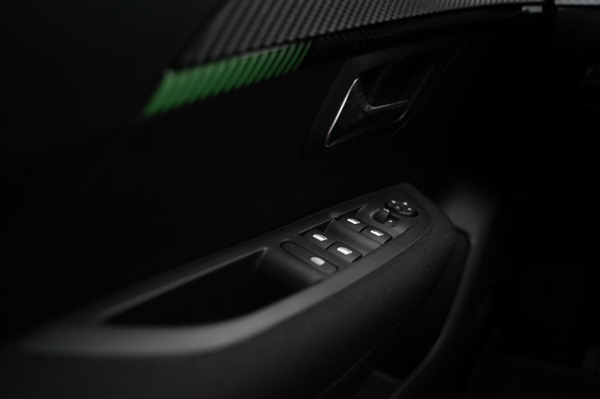 peugeot-208-2024-gasolina-1199cc