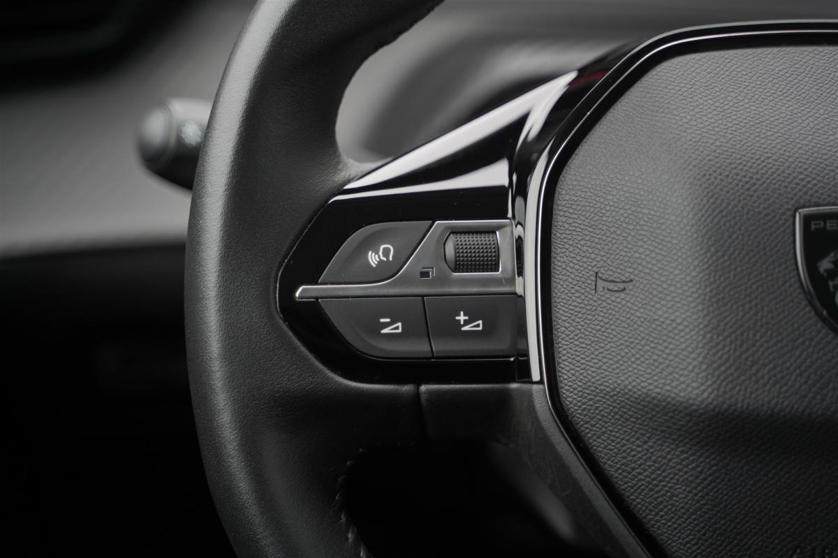 peugeot-208-2024-gasolina-1199cc