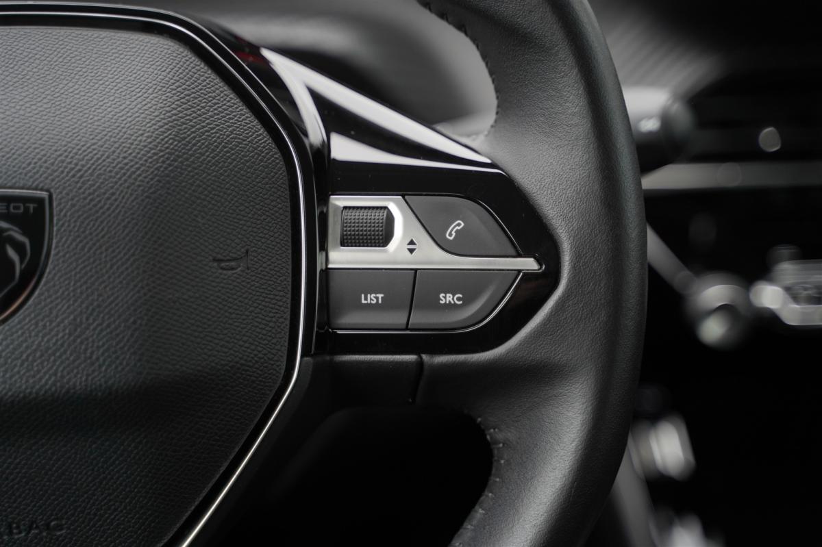 peugeot-208-2024-gasolina-1199cc