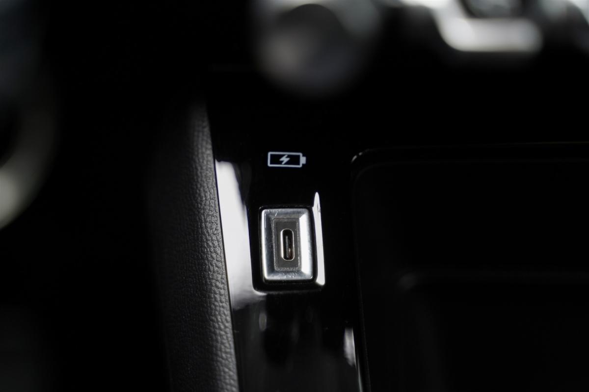 peugeot-208-2024-gasolina-1199cc