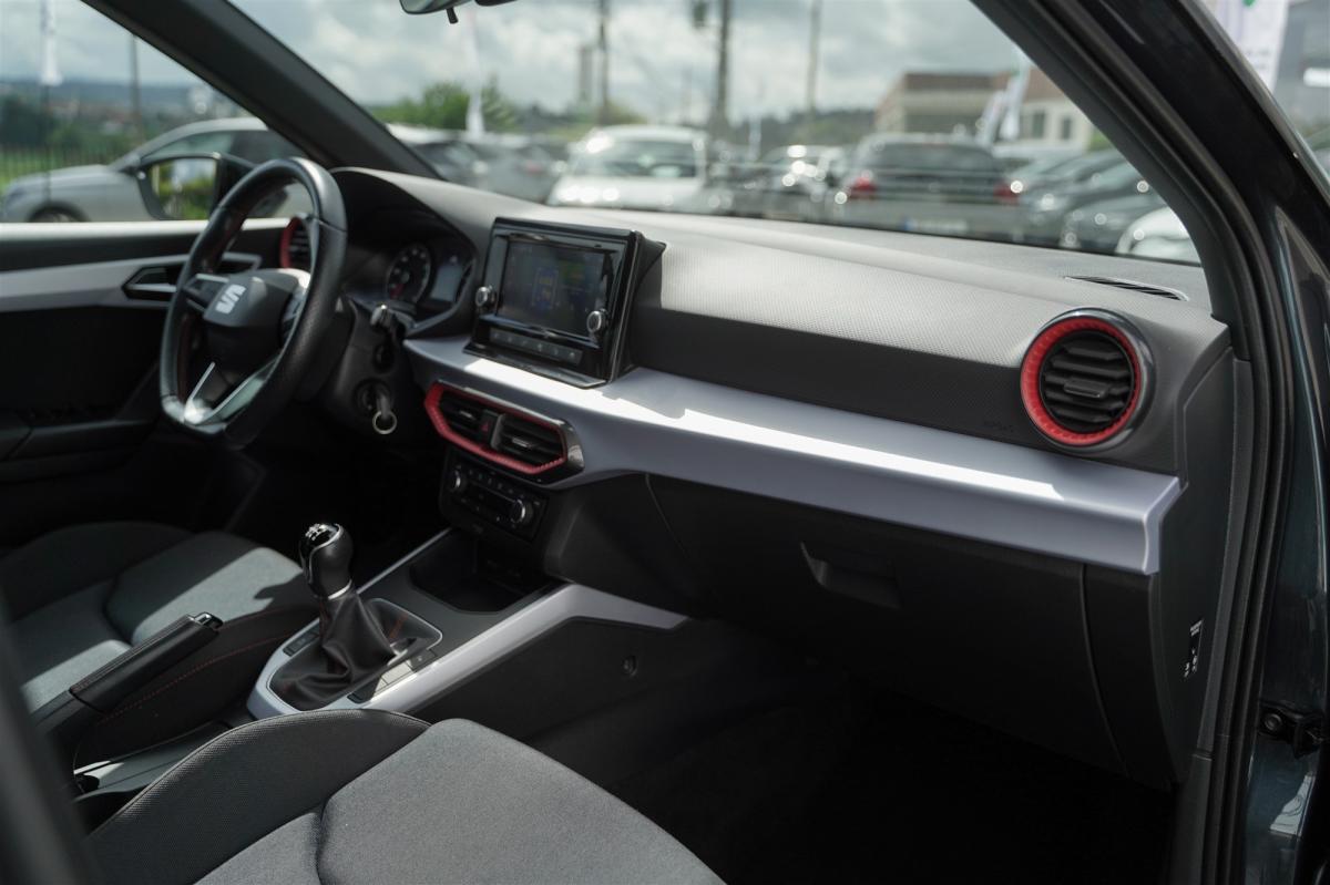 seat-arona-2023-gasolina-999cc