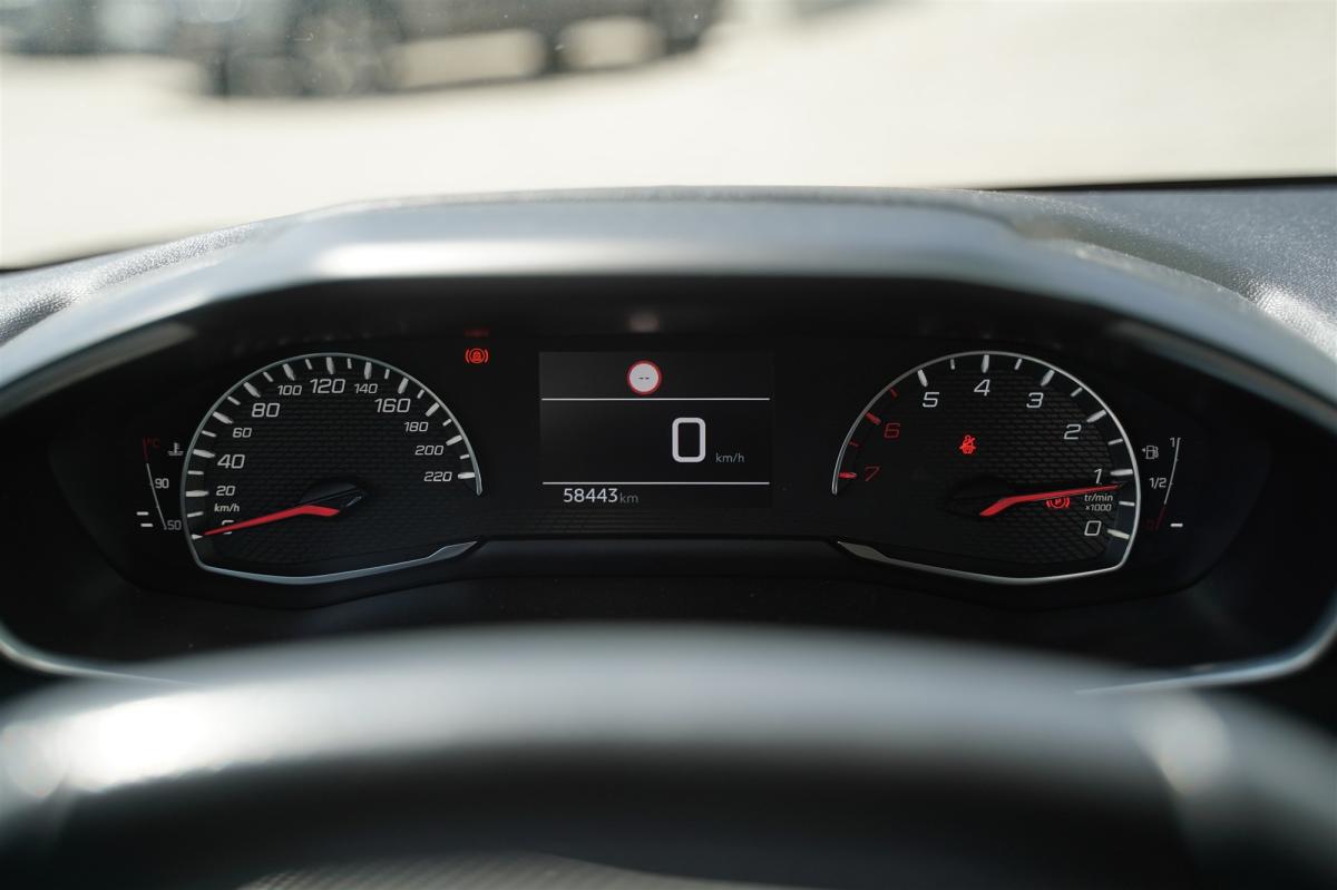 peugeot-208-2021-gasolina-1199cc