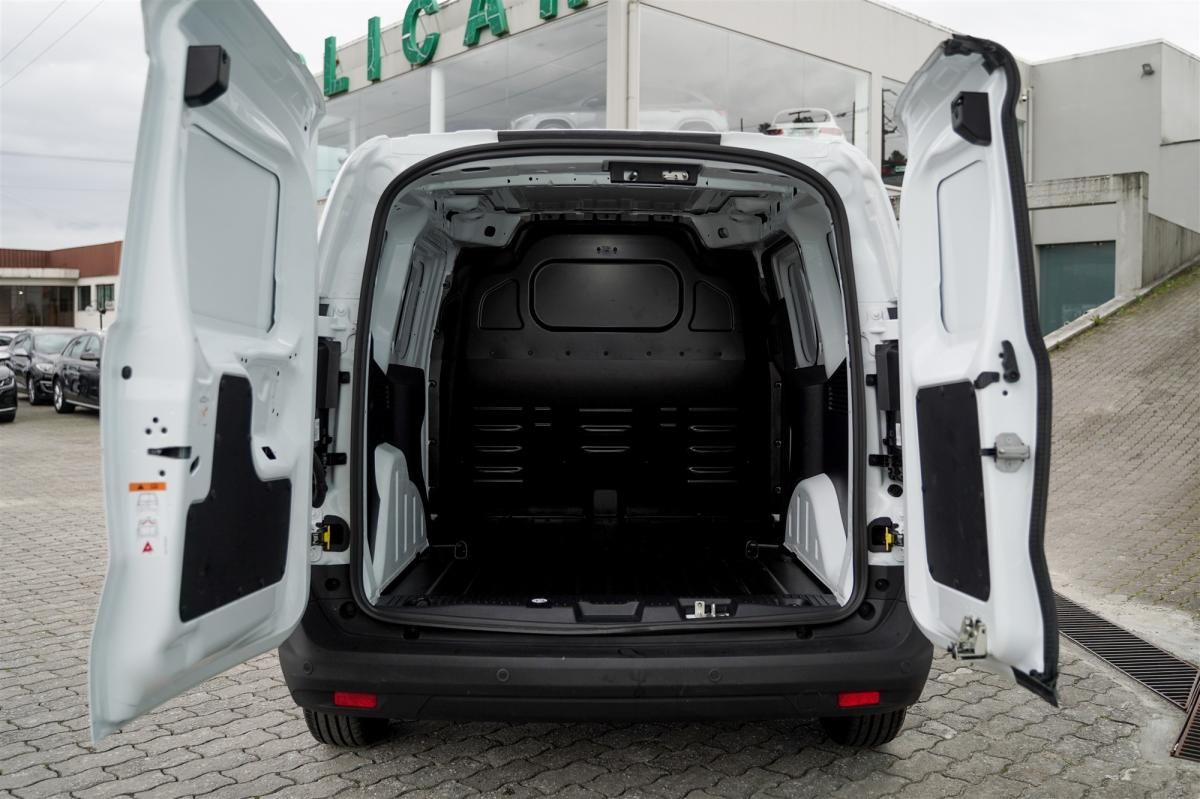 ford-transit-courier-2024-diesel-1499cc