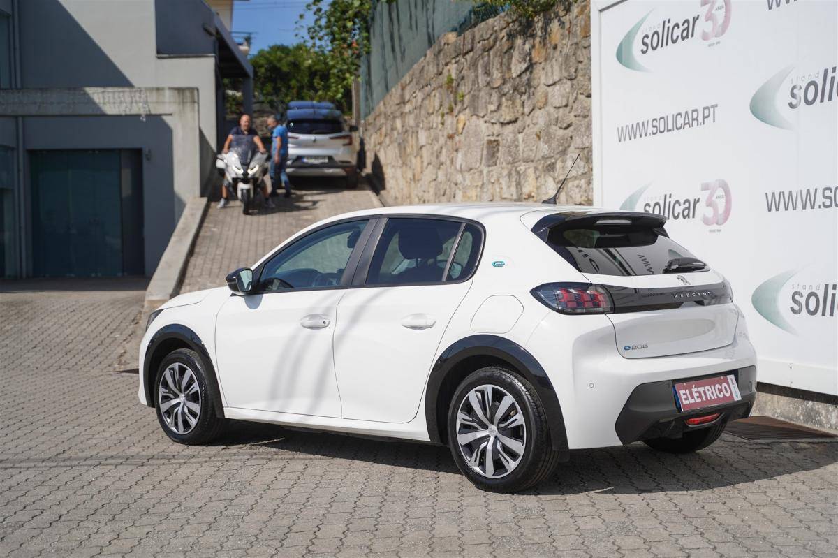peugeot-208-2022-eletrico-500cc