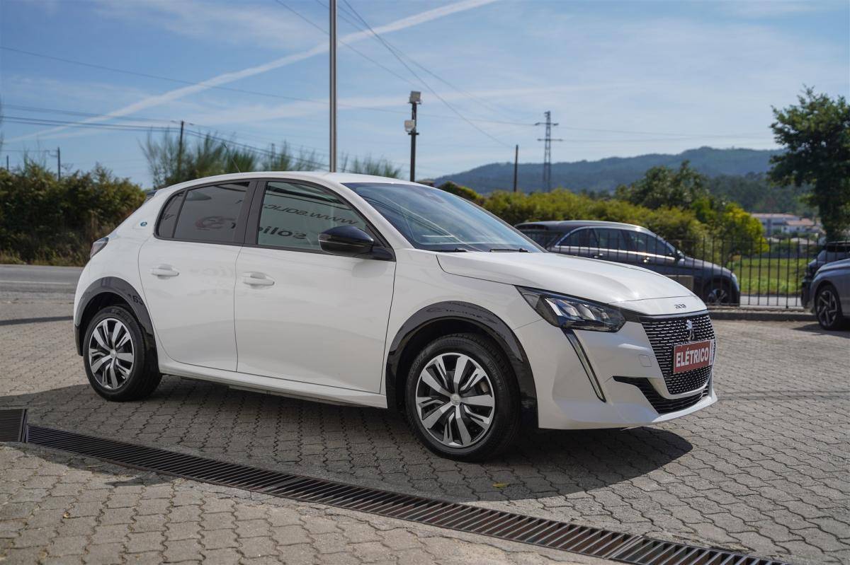 peugeot-208-2022-eletrico-500cc