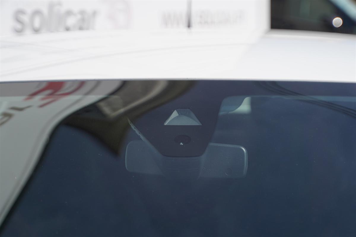 peugeot-208-2022-eletrico-500cc