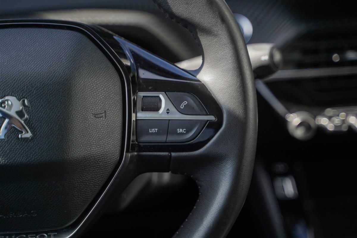 peugeot-208-2022-eletrico-500cc