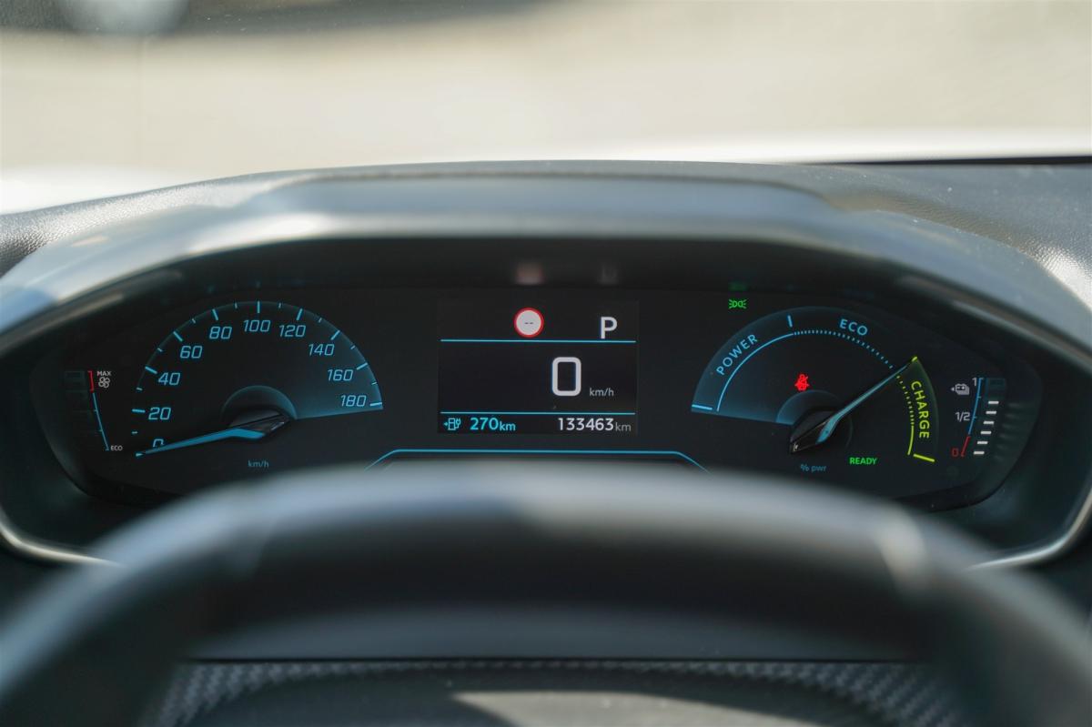 peugeot-208-2022-eletrico-500cc