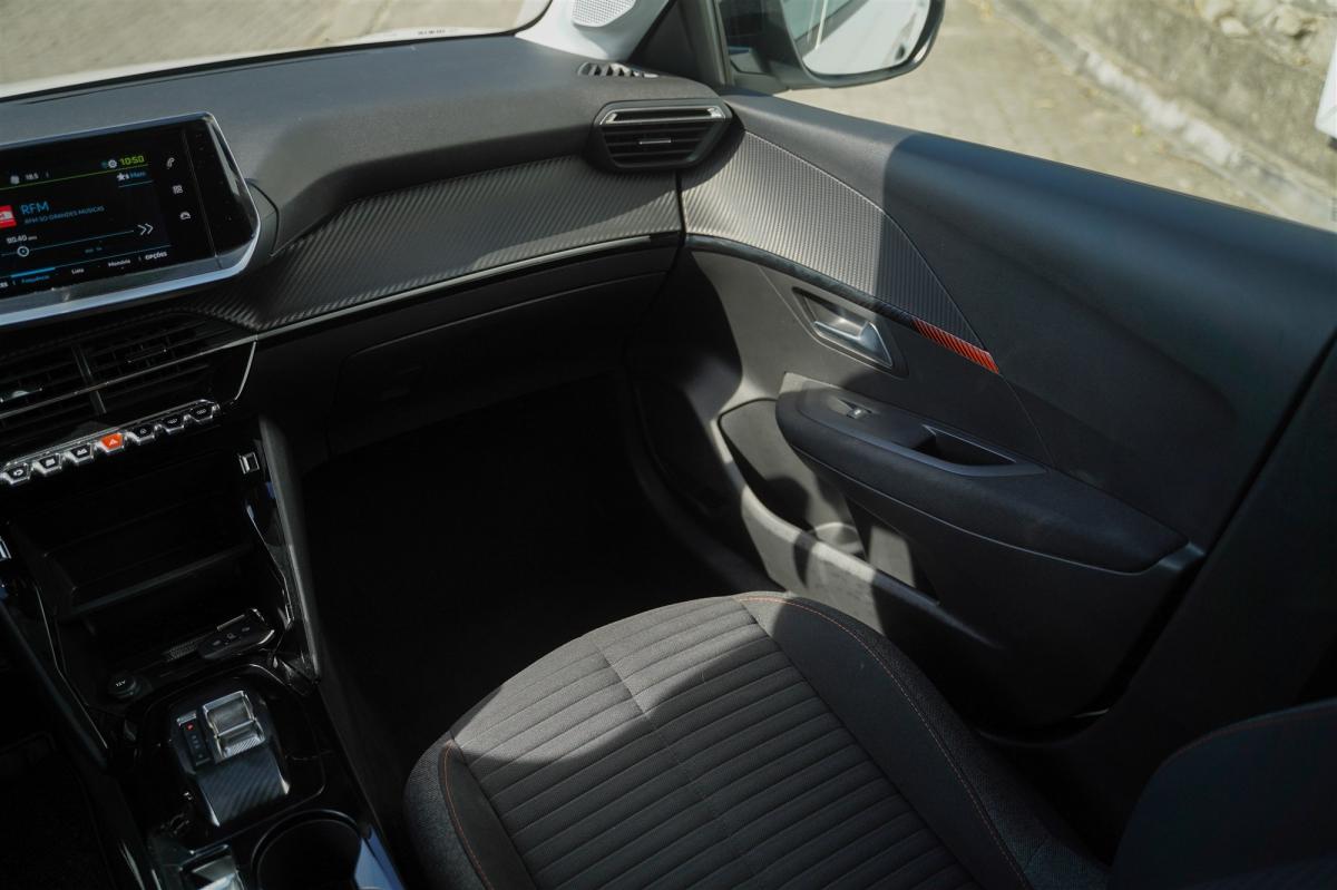 peugeot-208-2022-eletrico-500cc