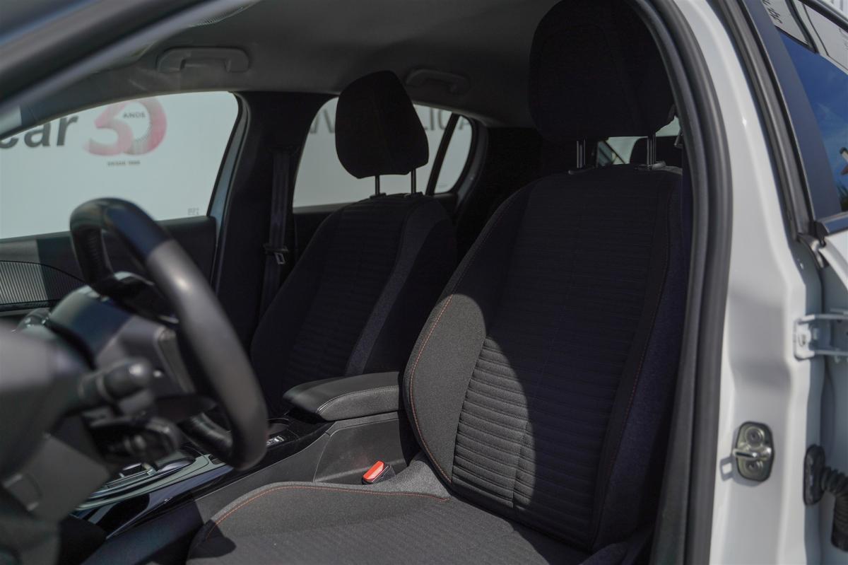 peugeot-208-2022-eletrico-500cc