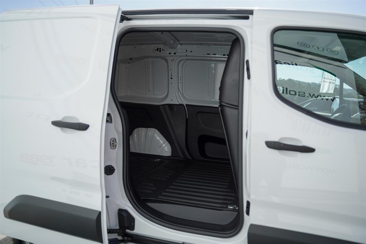 peugeot-partner-2024-diesel-1499cc