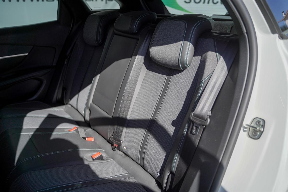 peugeot-3008-2021-hibrido-a-gasolina-1598cc