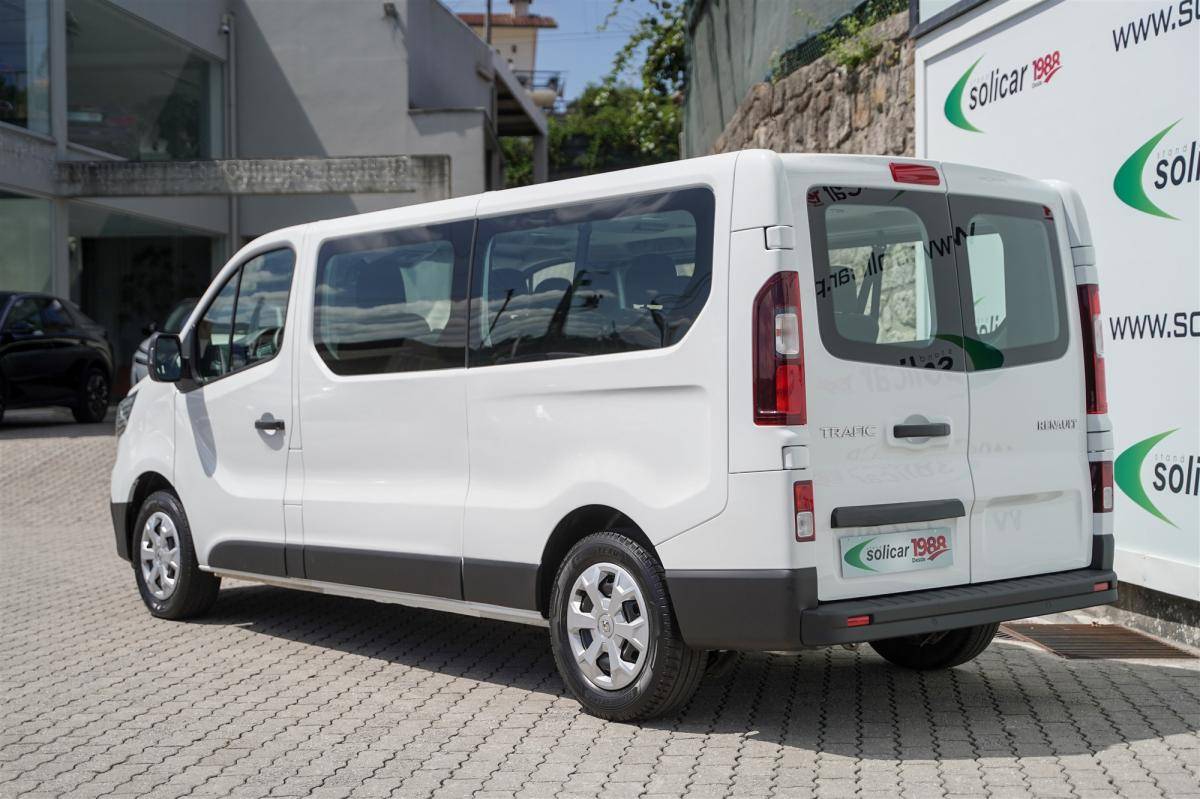 renault-trafic-2023-diesel-1997cc