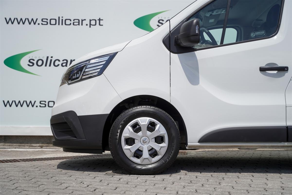 renault-trafic-2023-diesel-1997cc