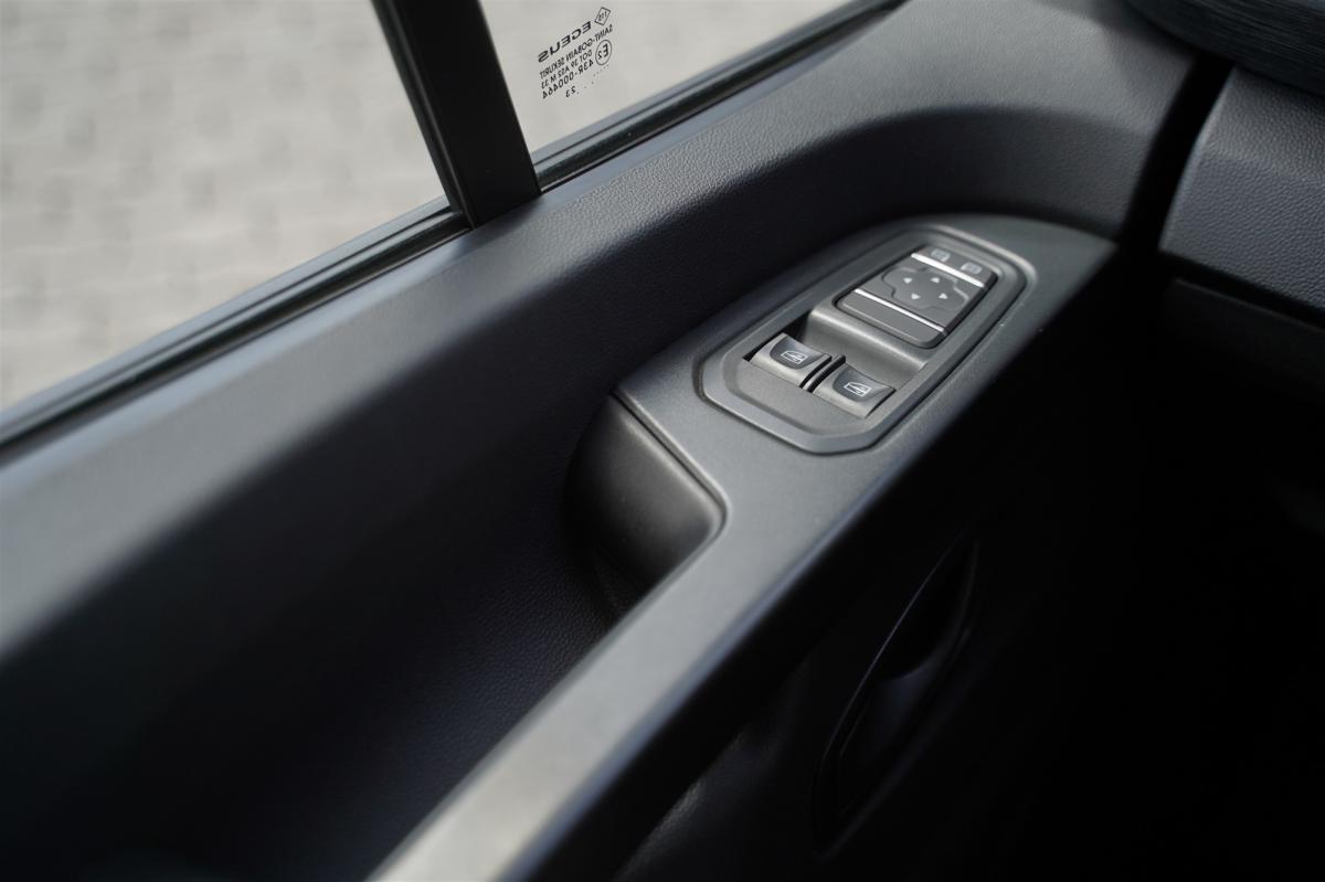 renault-trafic-2023-diesel-1997cc