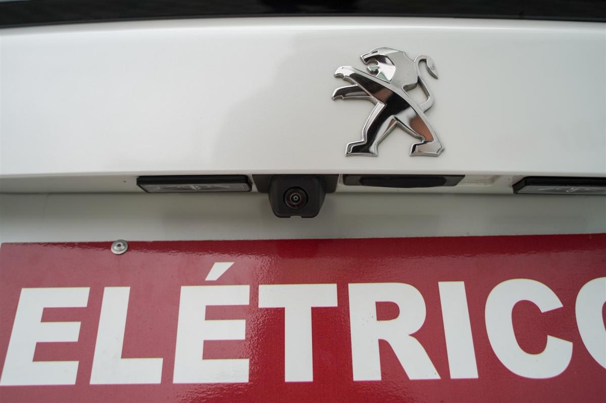 peugeot-2008-2023-eletrico-0cc