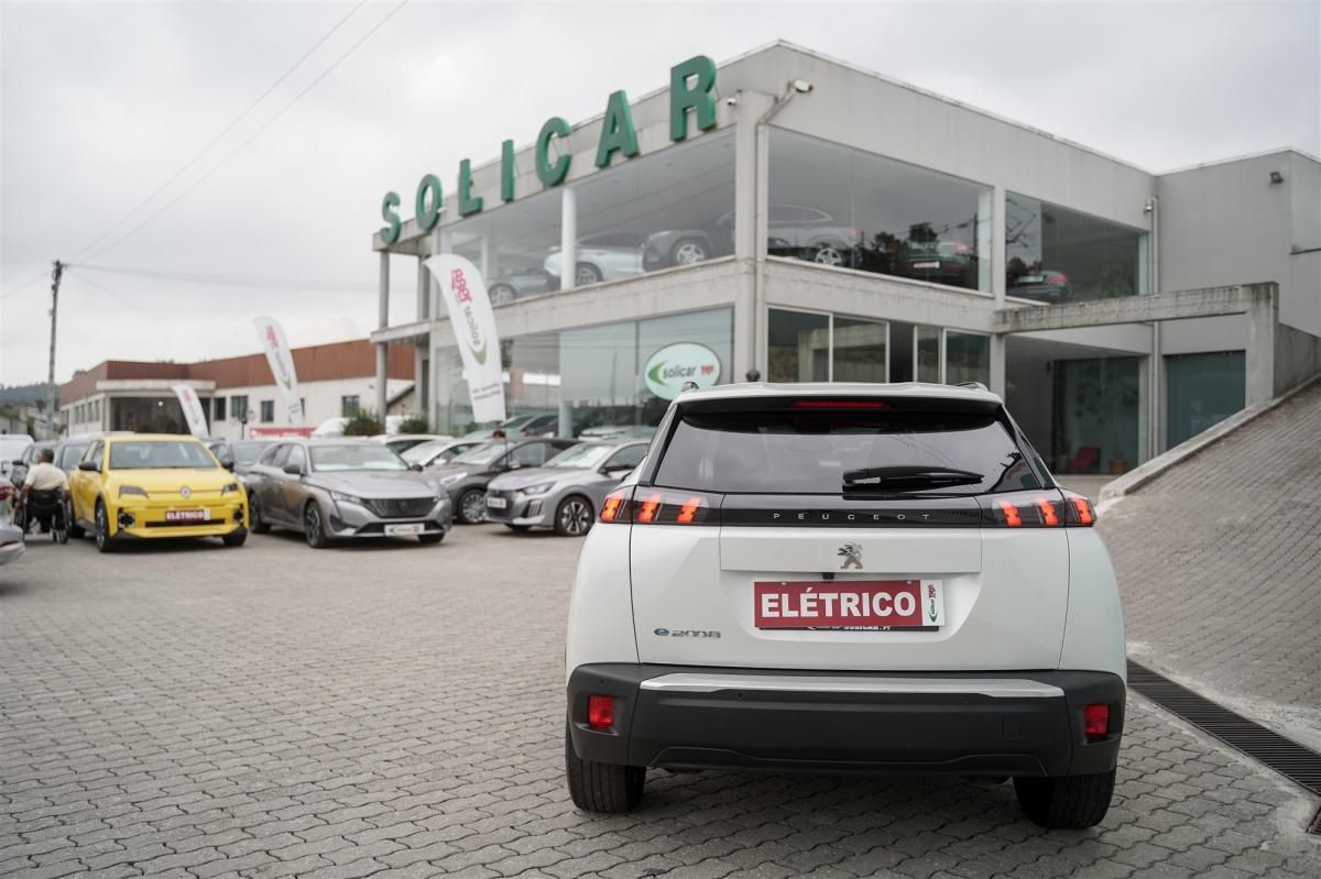 peugeot-2008-2023-eletrico-0cc