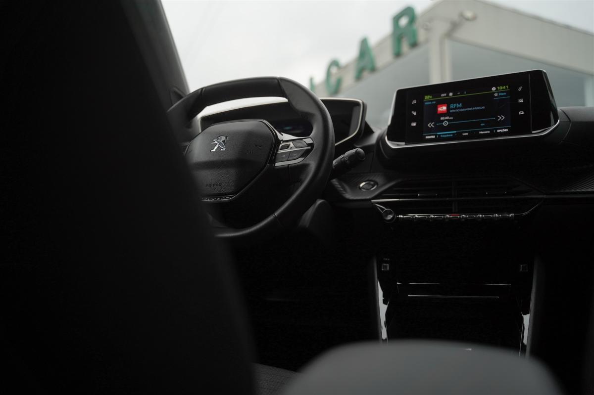 peugeot-2008-2023-eletrico-0cc