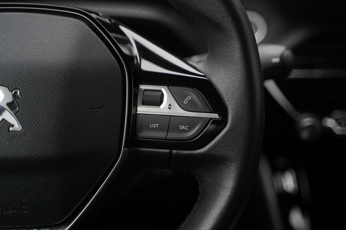peugeot-2008-2023-eletrico-0cc