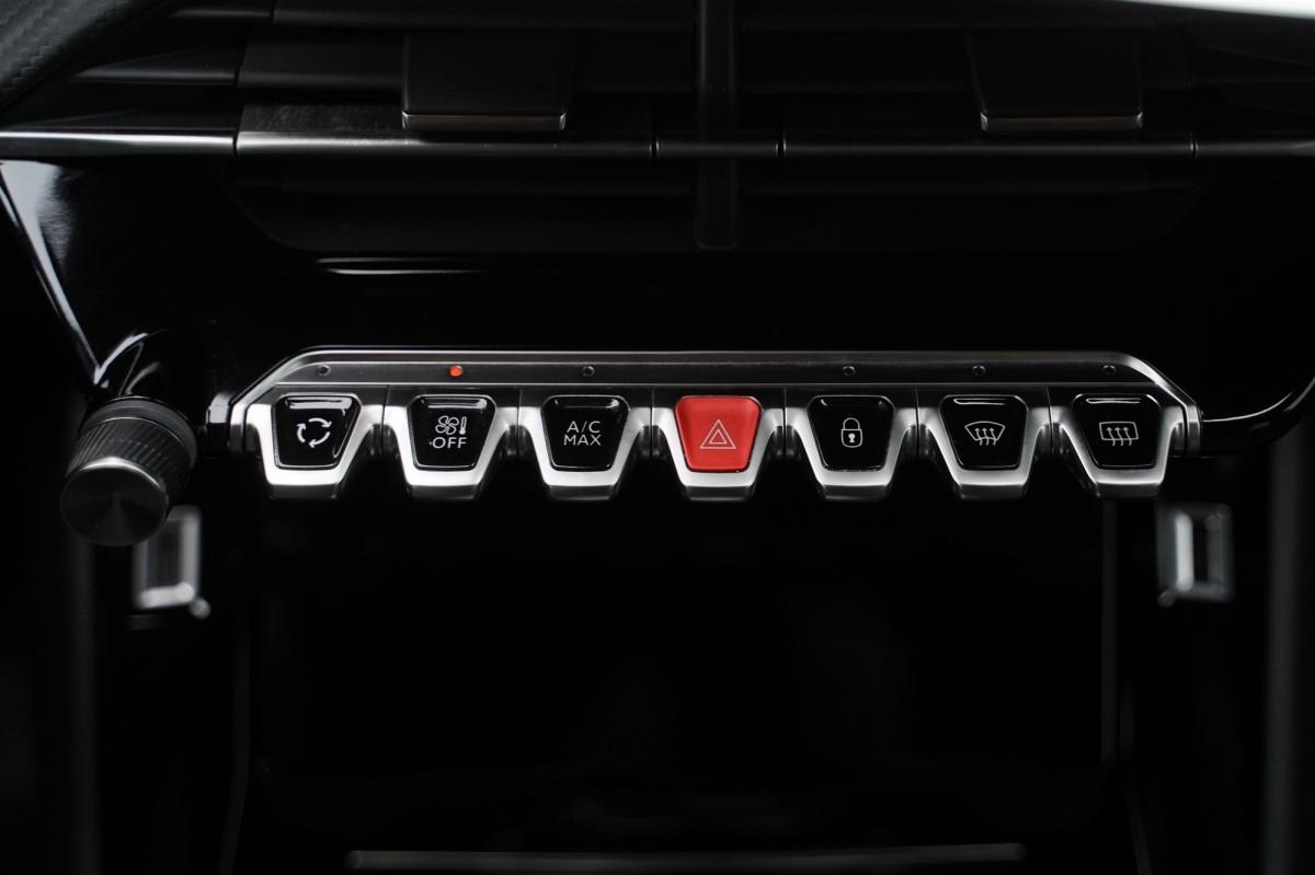 peugeot-2008-2023-eletrico-0cc