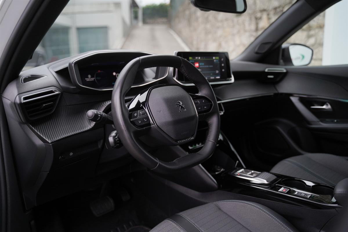 peugeot-2008-2023-eletrico-0cc