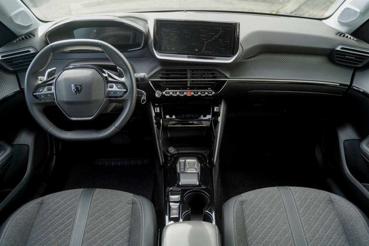 peugeot-208-2024-hibrido-a-gasolina-1199cc
