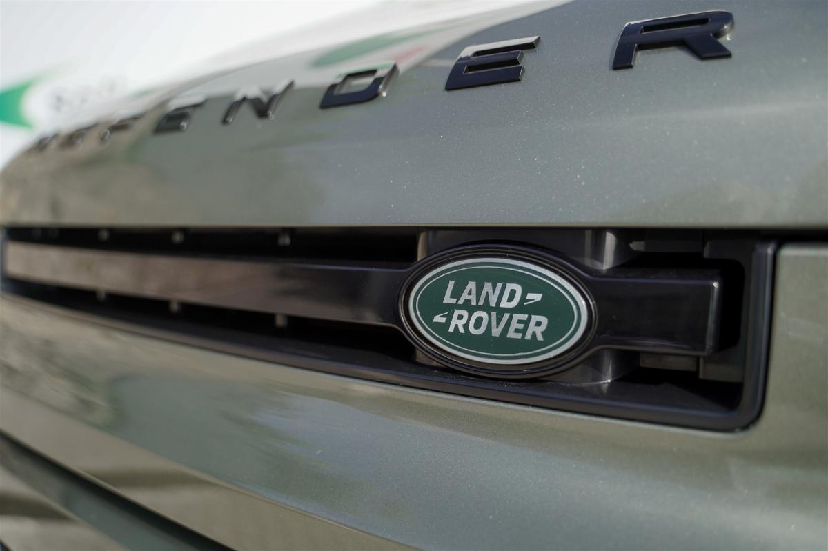 land-rover-defender-2020-diesel-1999cc
