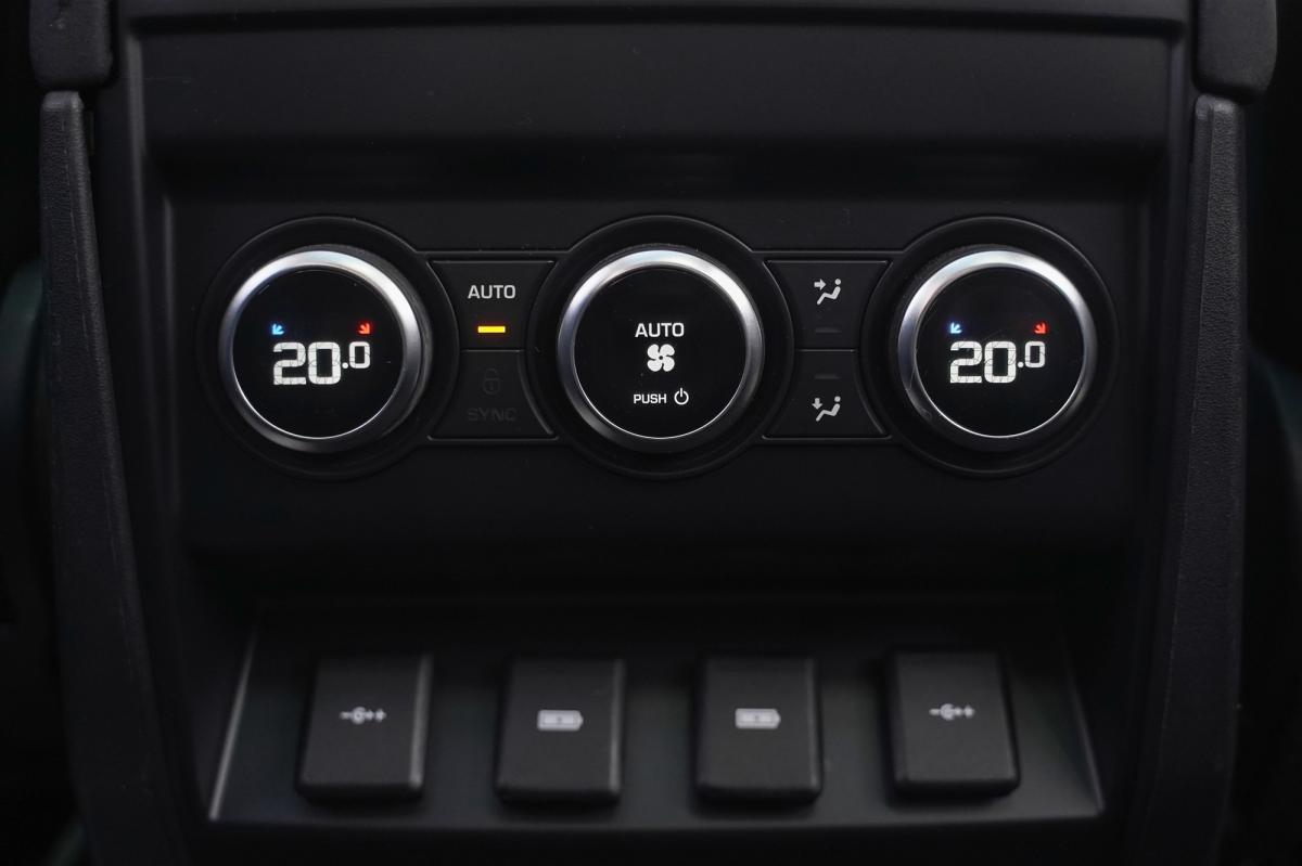 land-rover-defender-2020-diesel-1999cc
