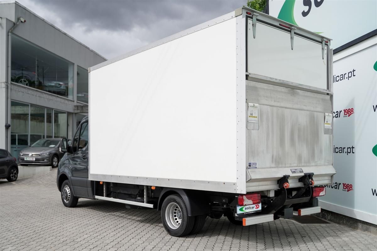 mercedes-benz-sprinter-2022-diesel-1950cc