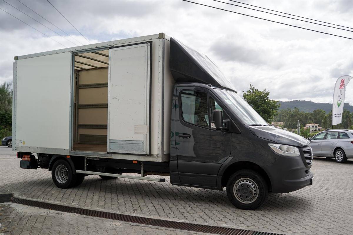 mercedes-benz-sprinter-2022-diesel-1950cc
