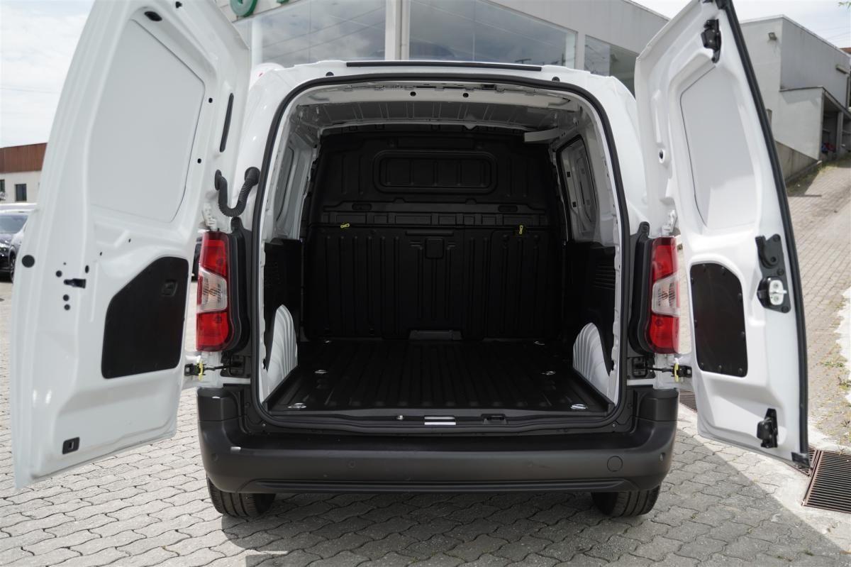 fiat-doblo-2025-diesel-1499cc