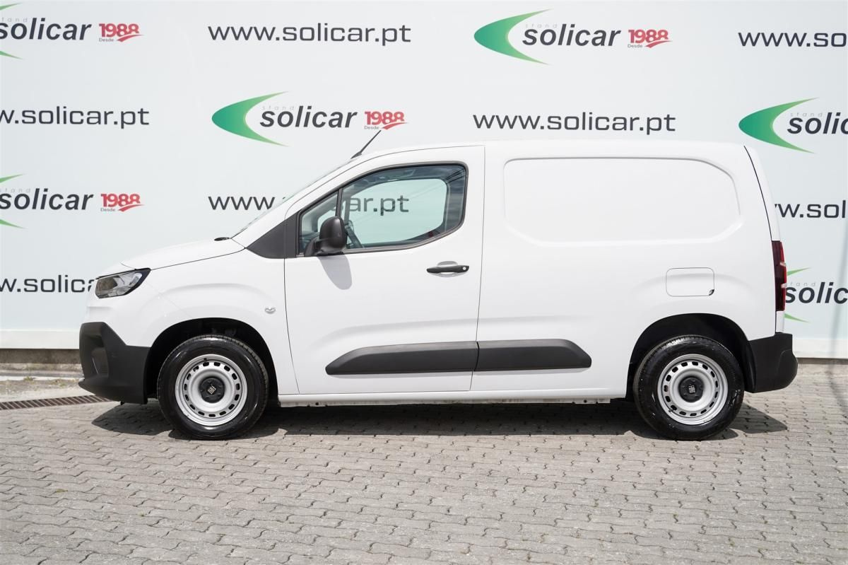 fiat-doblo-2025-diesel-1499cc