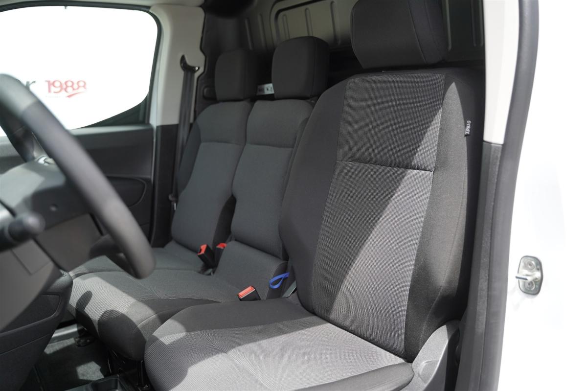 fiat-doblo-2025-diesel-1499cc