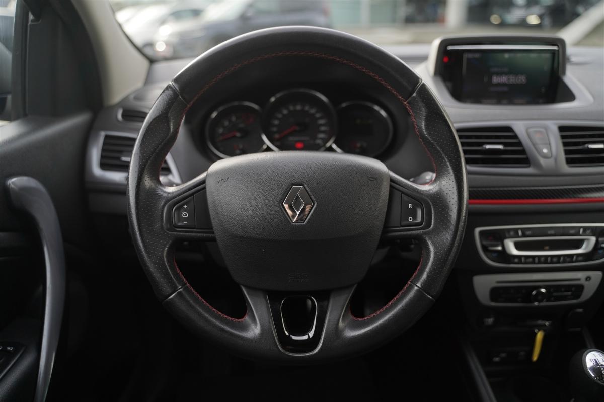 renault-megane-sport-tourer-2015-diesel-1461cc