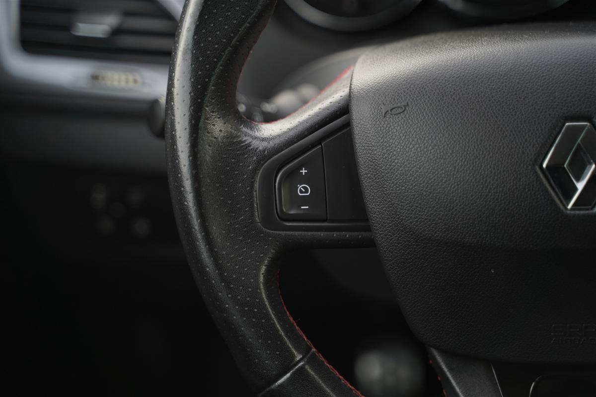 renault-megane-sport-tourer-2015-diesel-1461cc