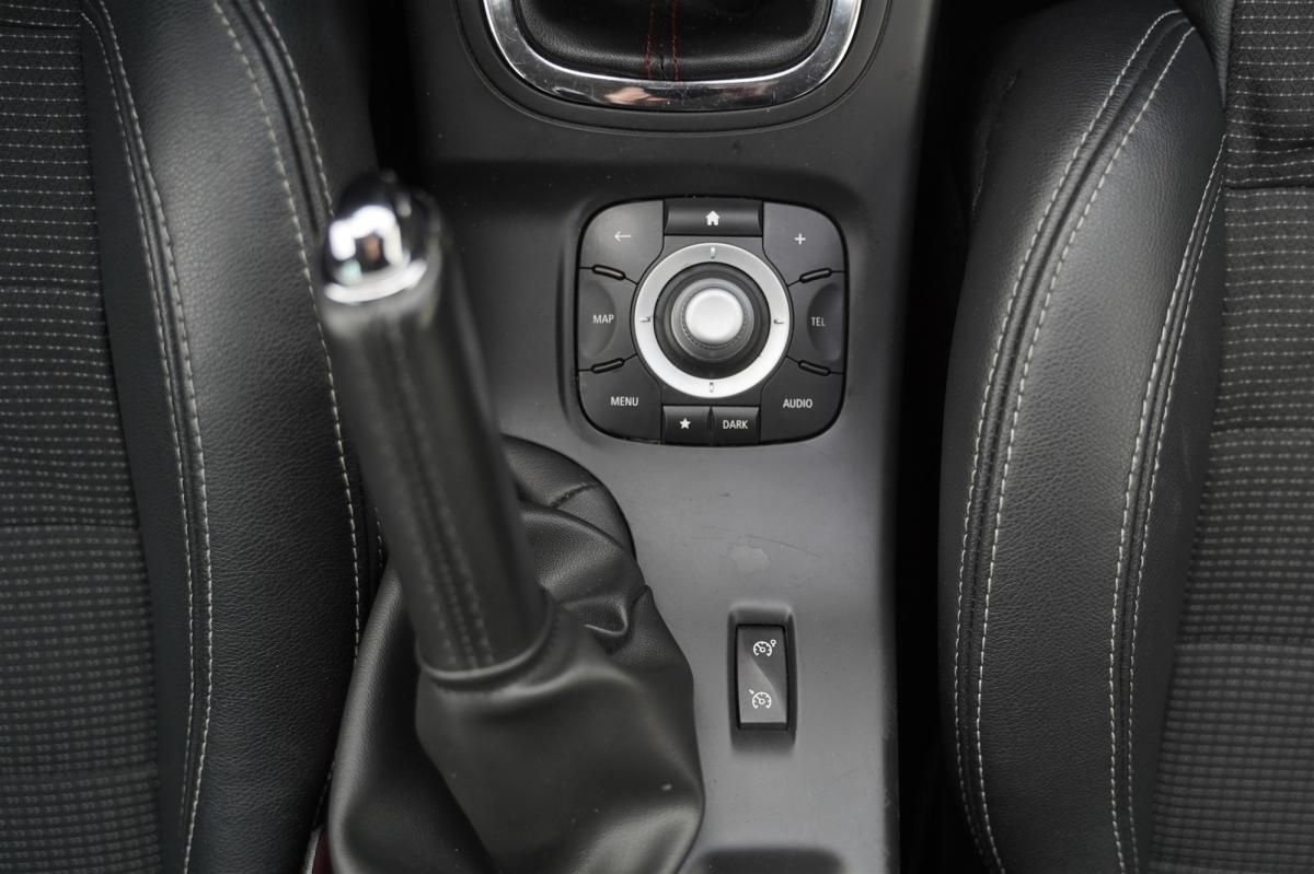 renault-megane-sport-tourer-2015-diesel-1461cc