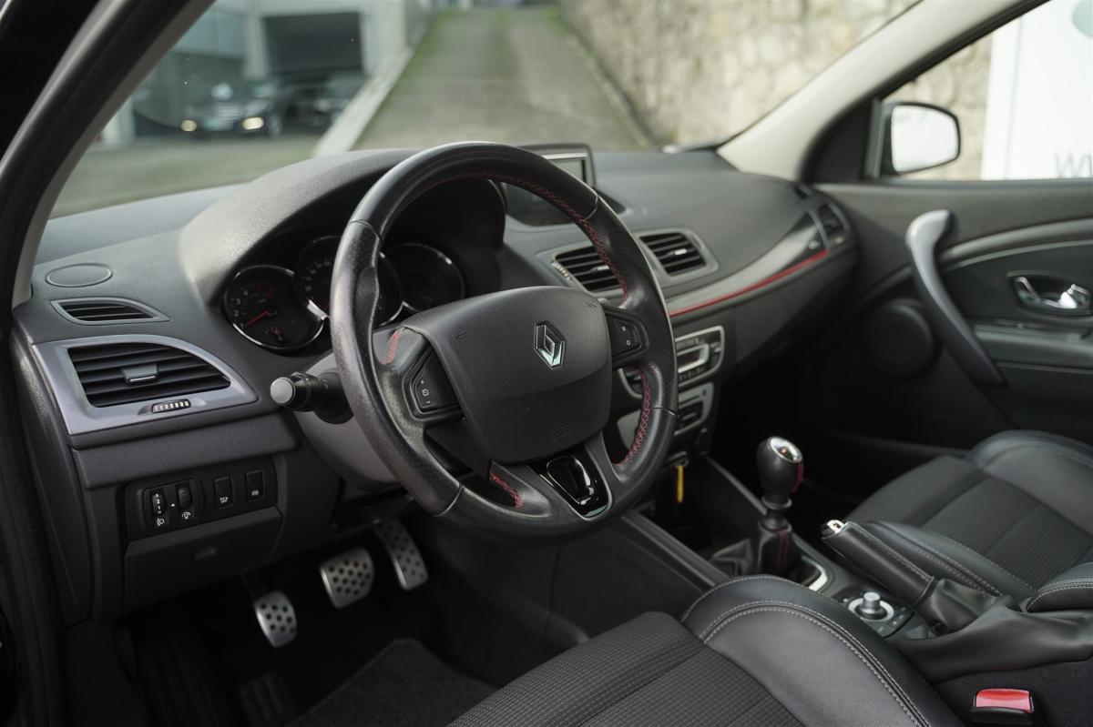 renault-megane-sport-tourer-2015-diesel-1461cc