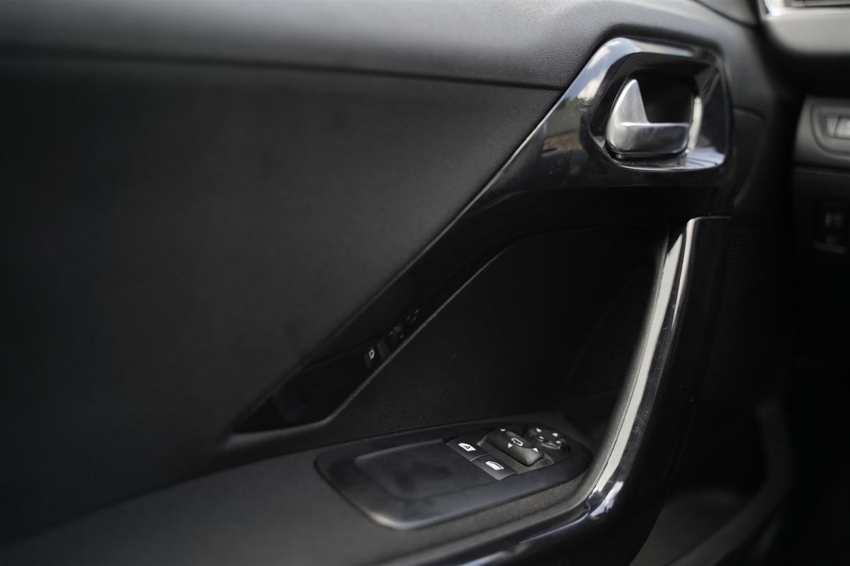 peugeot-208-2019-diesel-1499cc