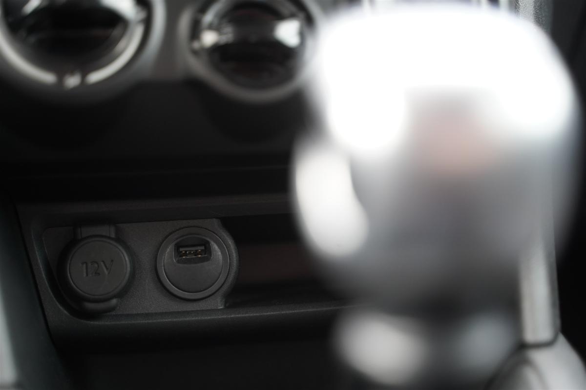 peugeot-208-2019-diesel-1499cc