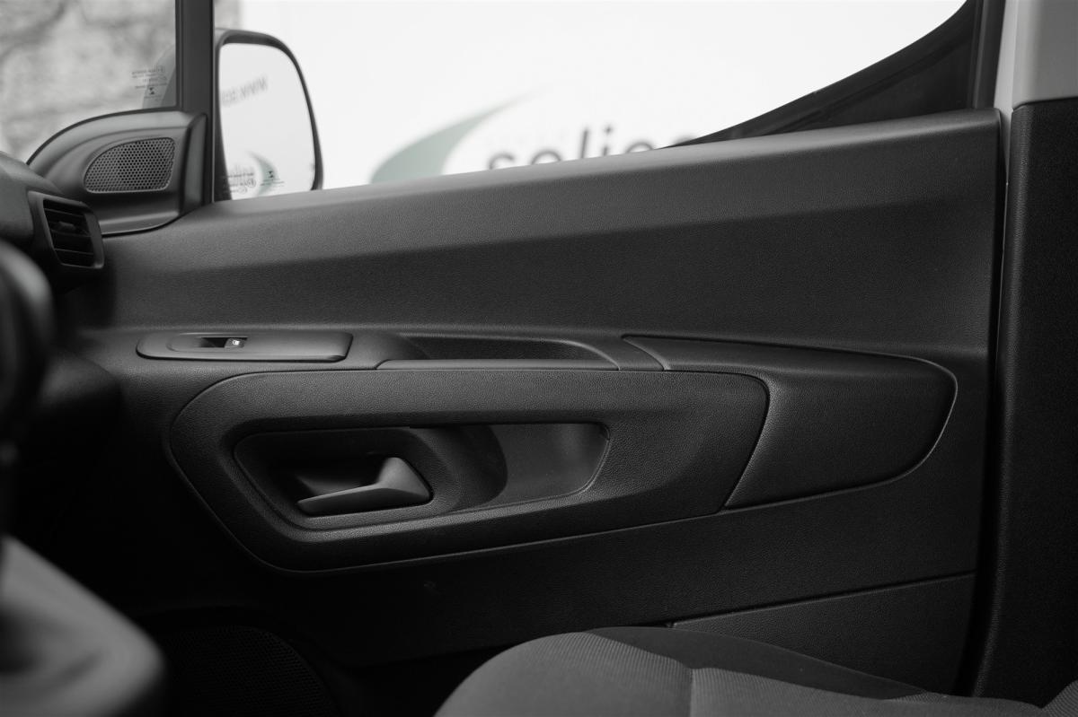 citroen-berlingo-2021-diesel-1499cc