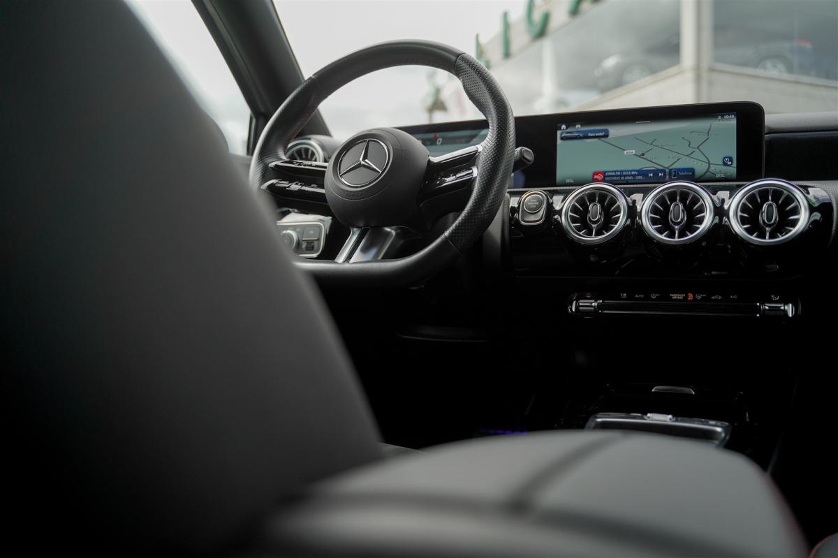 mercedes-benz-classe-a-2023-gasolina-1332cc