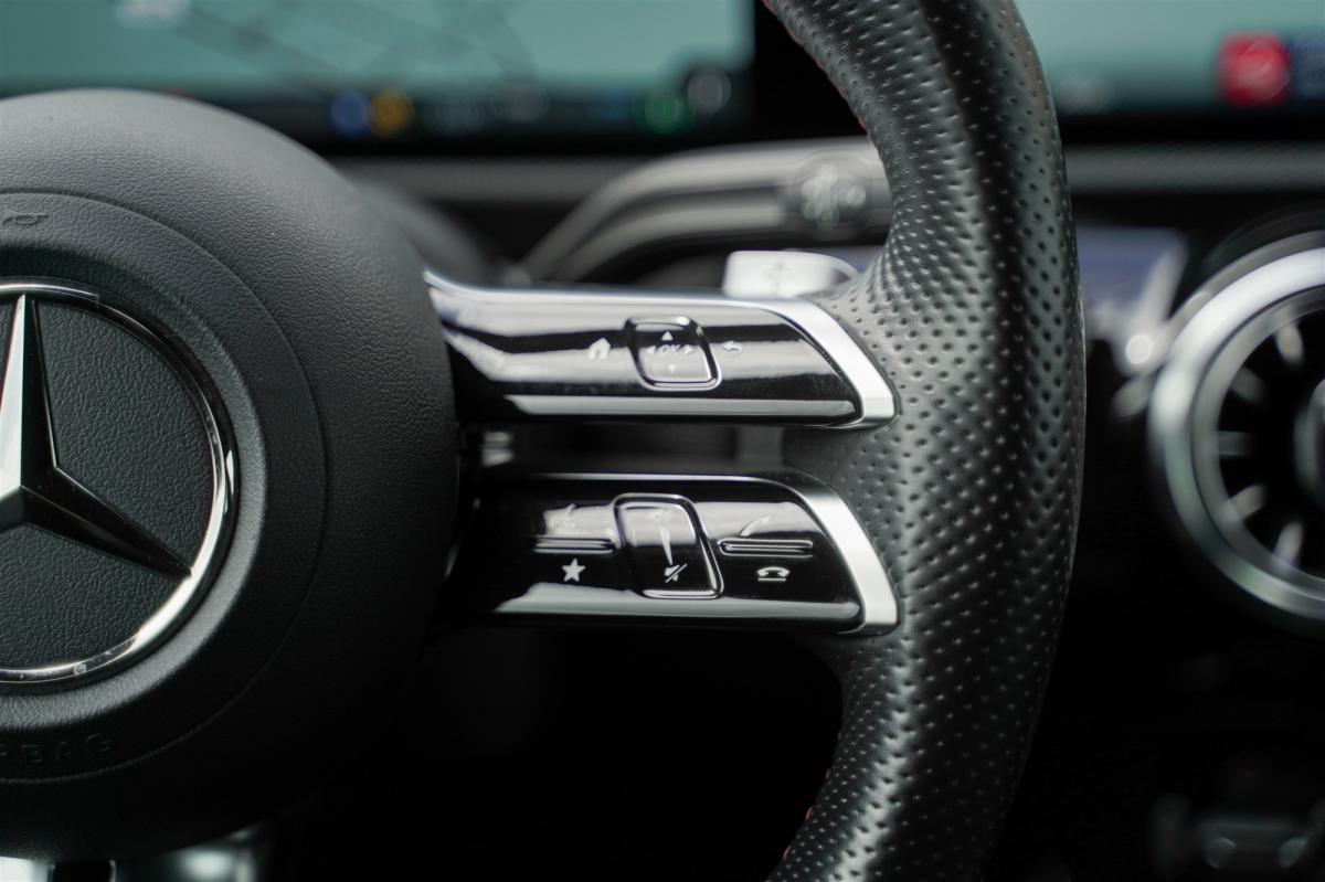 mercedes-benz-classe-a-2023-gasolina-1332cc